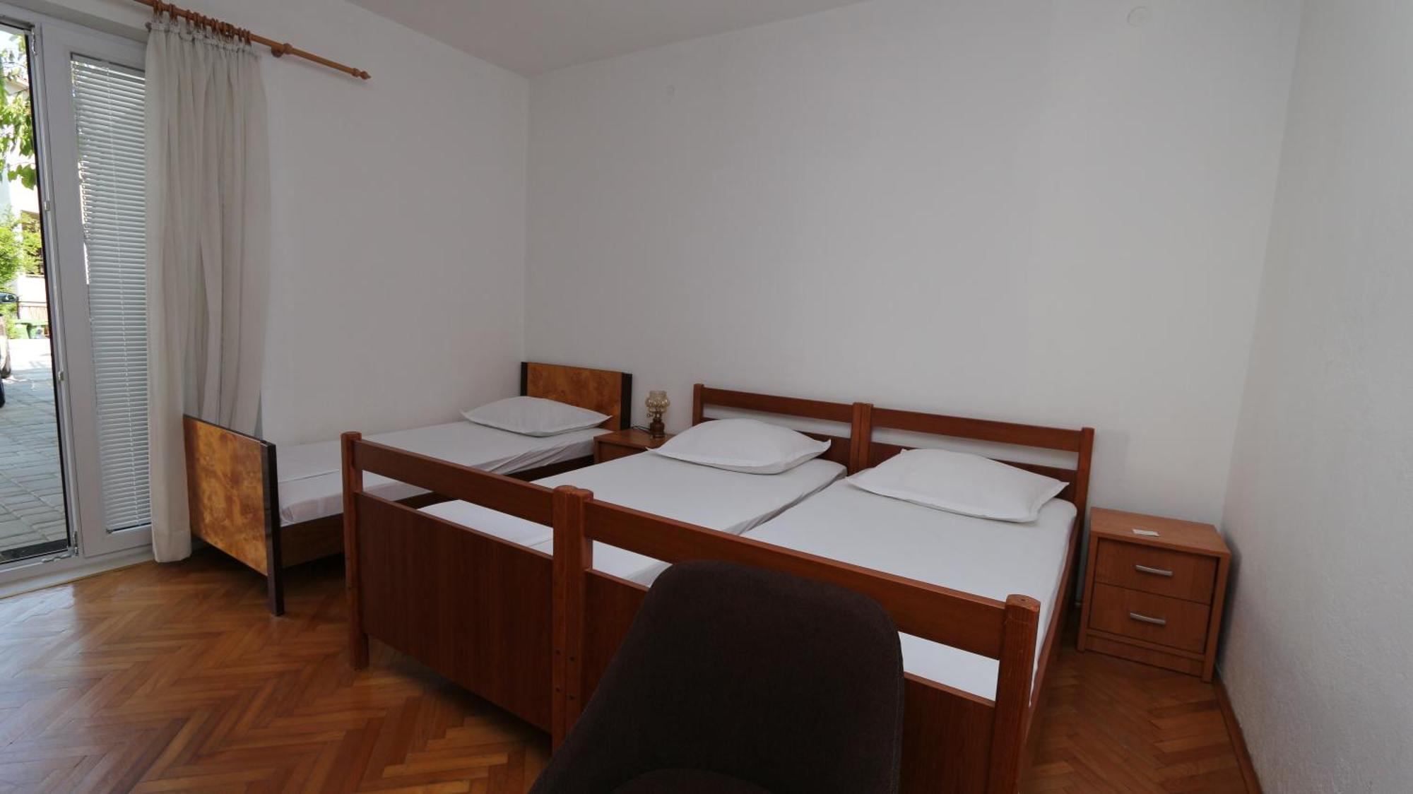 מאקרסקה Dinka Guesthouse מראה חיצוני תמונה