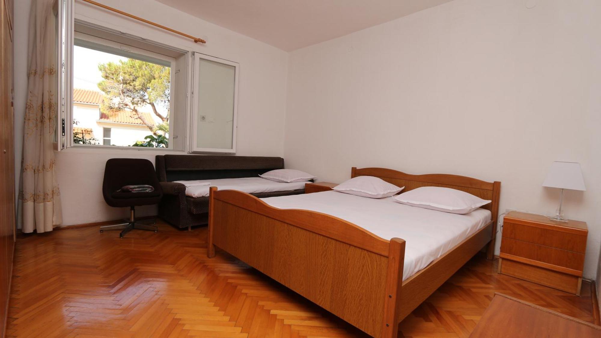 מאקרסקה Dinka Guesthouse מראה חיצוני תמונה