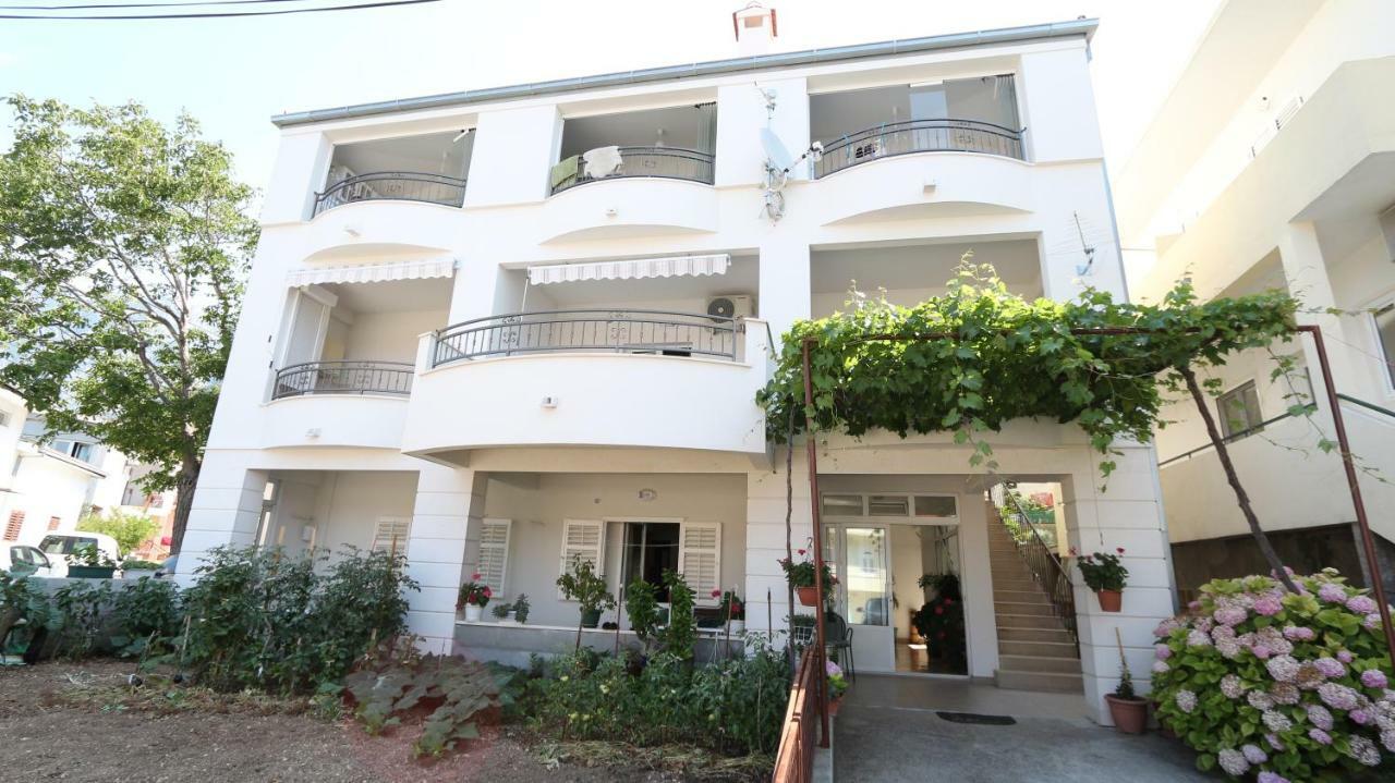 מאקרסקה Dinka Guesthouse מראה חיצוני תמונה