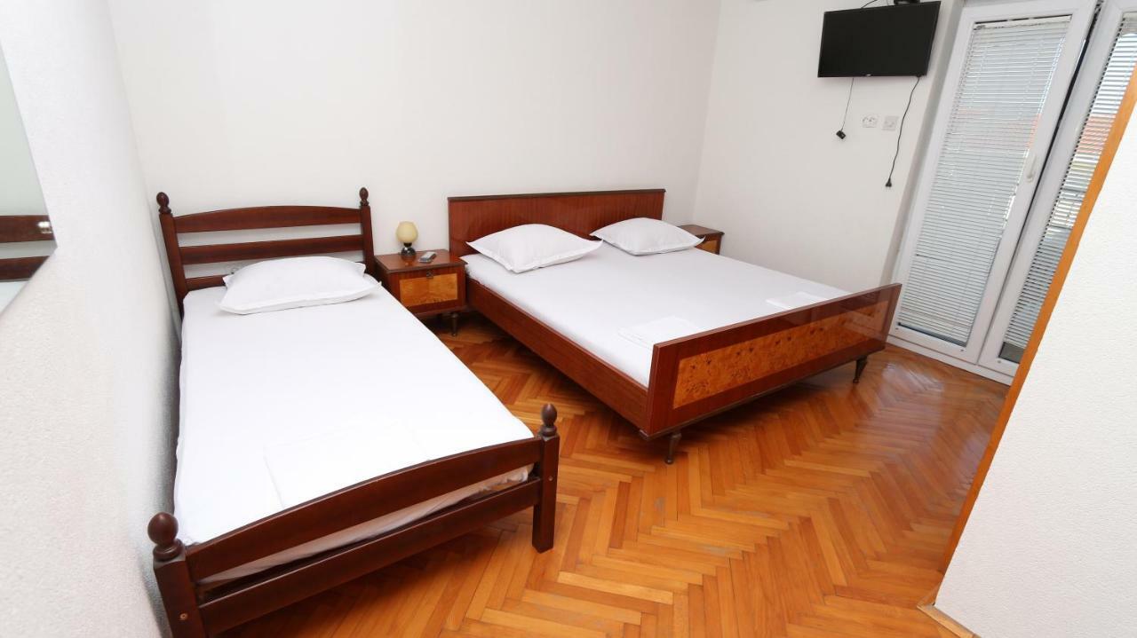 מאקרסקה Dinka Guesthouse מראה חיצוני תמונה